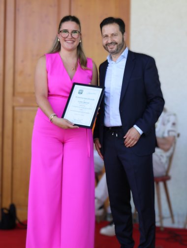 Lotte Heiner von Bürgermeister M. Scarmato zur 75. Weingräfin ernannt