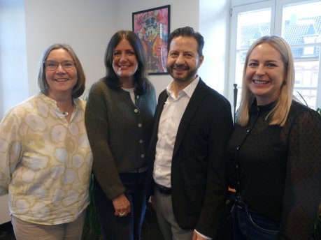 Bürgermeister Mimmo Scarmato und Mitarbeiterinnen Sekretariat