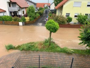 Hochwasser Bärenbrunnenstraße Sausenheim Hochwasser Bärenbrunnenstraße Sausenheim